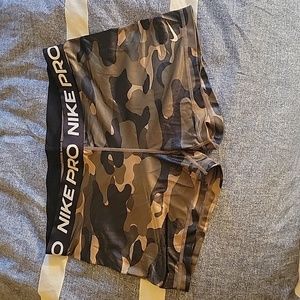 Nike pro-fit shorts LG